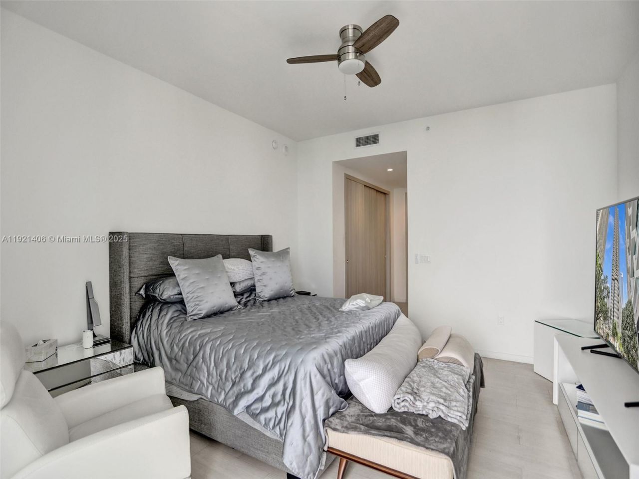 1000 Brickell Plz, Unit PH5103, Miami, FL 33131 Photo