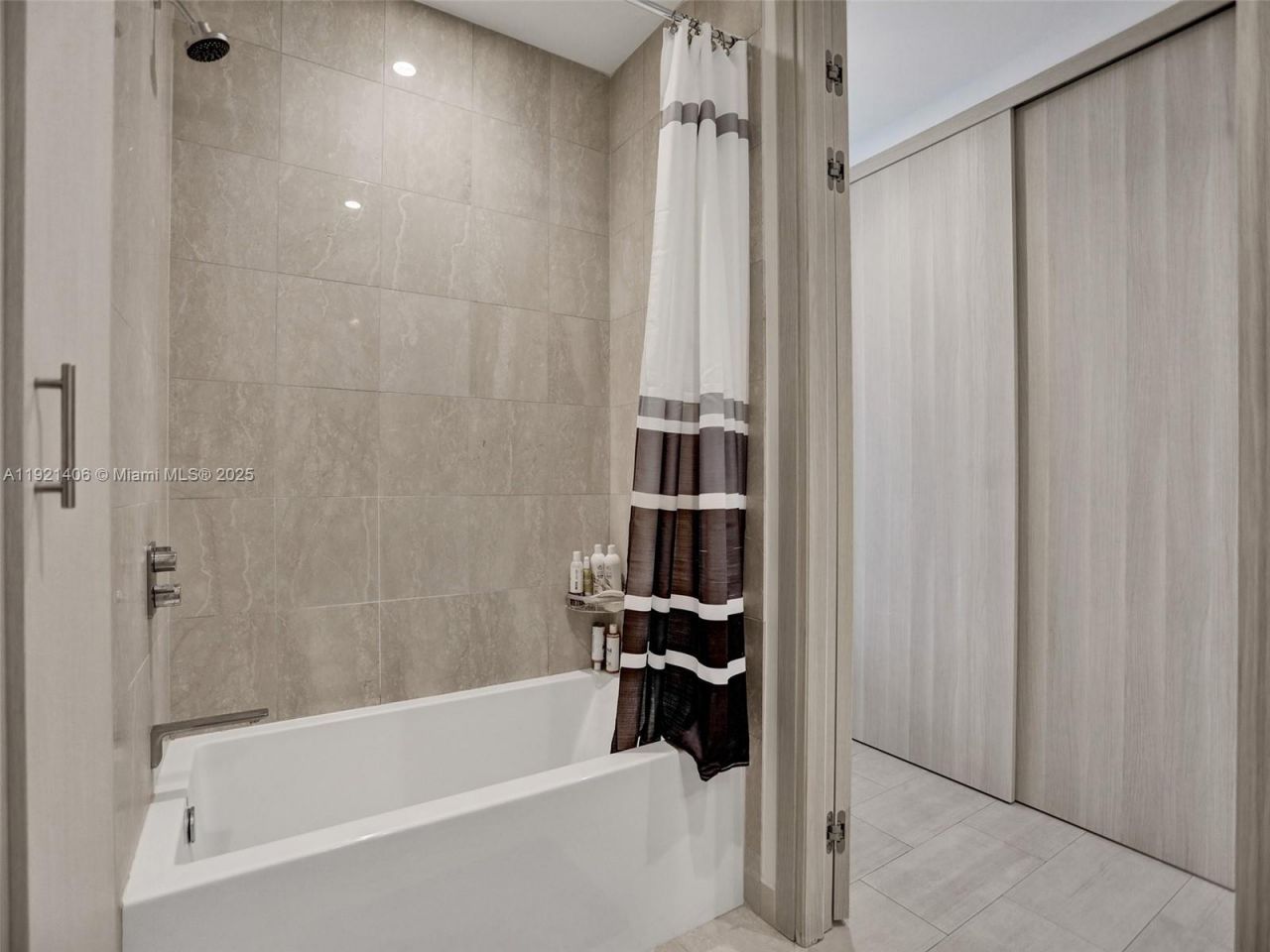1000 Brickell Plz, Unit PH5103, Miami, FL 33131 Photo