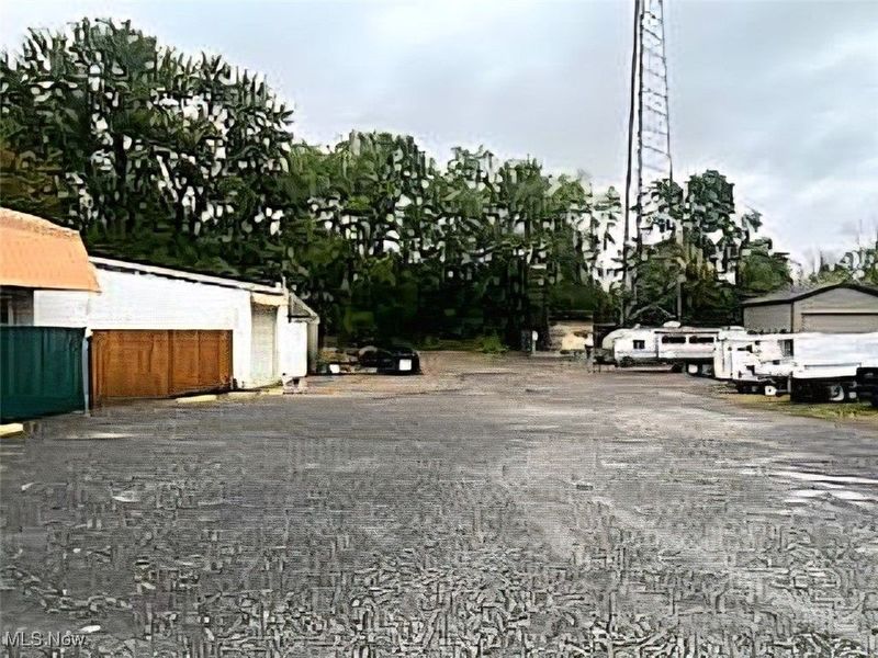 771 W Main Street, Alliance, OH 44601 Photo 3