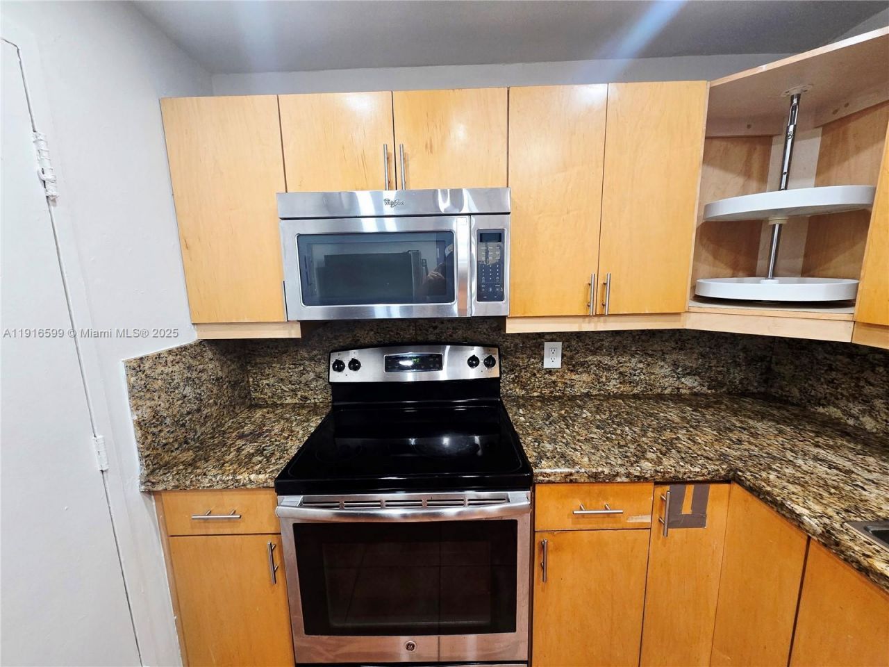 800 West Ave, Unit 528, Miami Beach, FL 33139 Photo