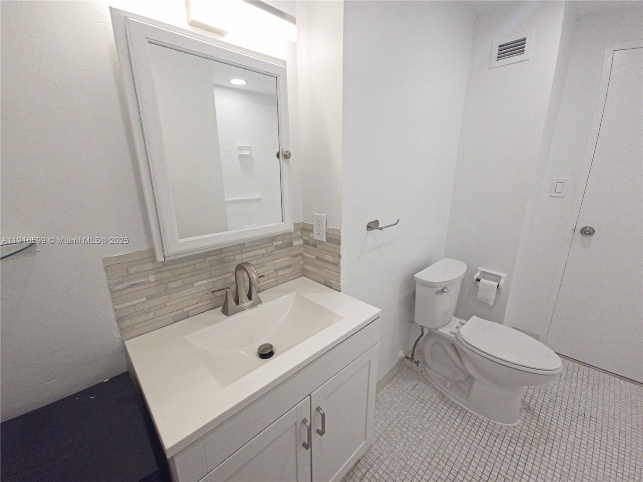 800 West Ave, Unit 528, Miami Beach, FL 33139 Photo