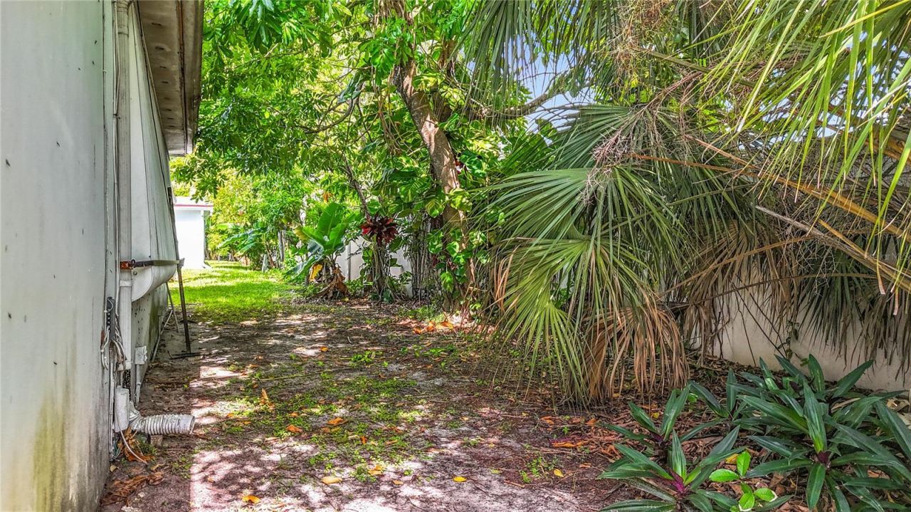 5139 NW 43rd Court, Lauderdale Lakes, FL 33319 Photo