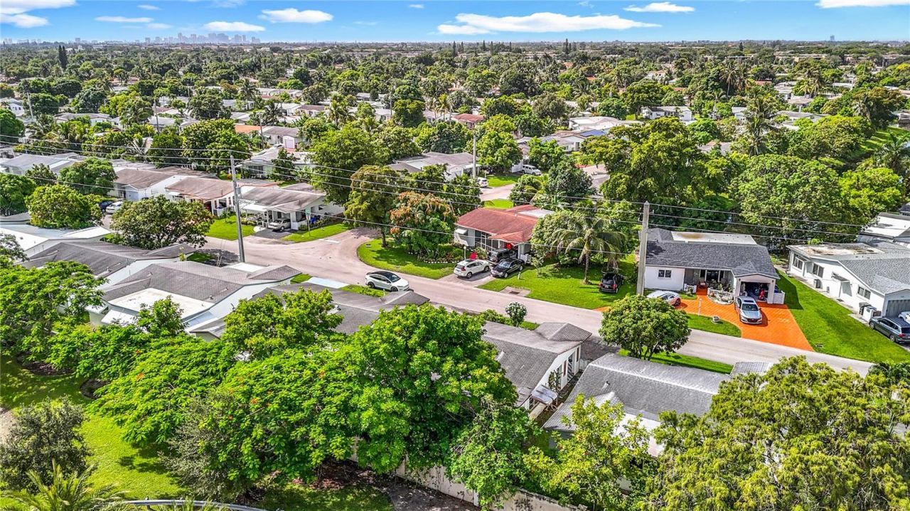 5139 NW 43rd Court, Lauderdale Lakes, FL 33319 Photo