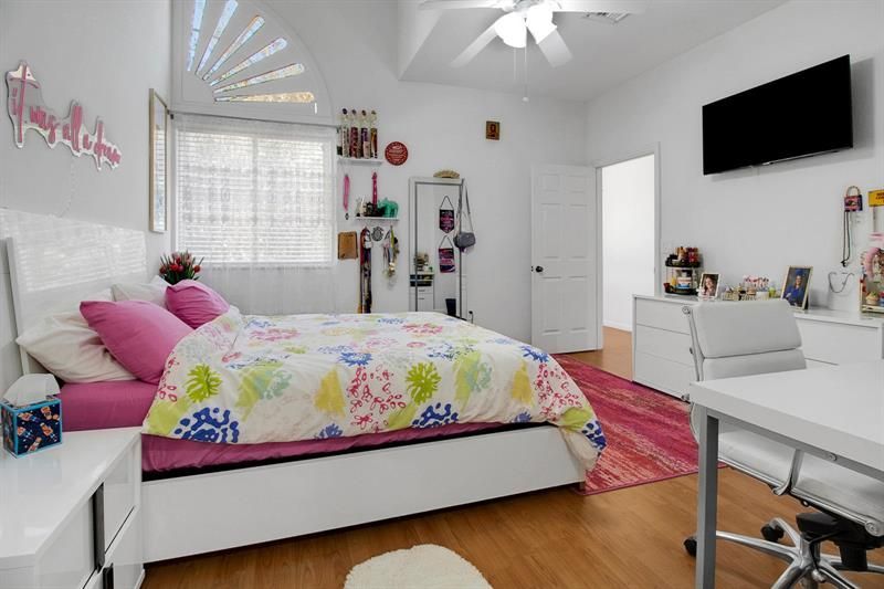 5095 Madison Lakes Circle, Davie, FL 33328 Photo