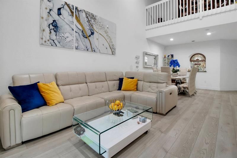 5095 Madison Lakes Circle, Davie, FL 33328 Photo