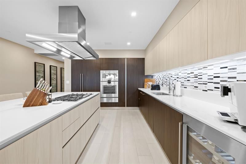 435 Bayshore, Unit 503, Fort Lauderdale, FL 33304 Photo