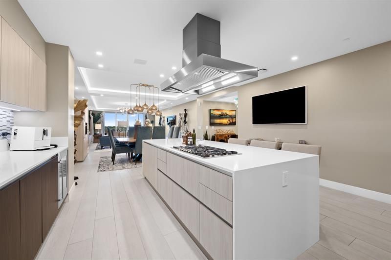 435 Bayshore, Unit 503, Fort Lauderdale, FL 33304 Photo