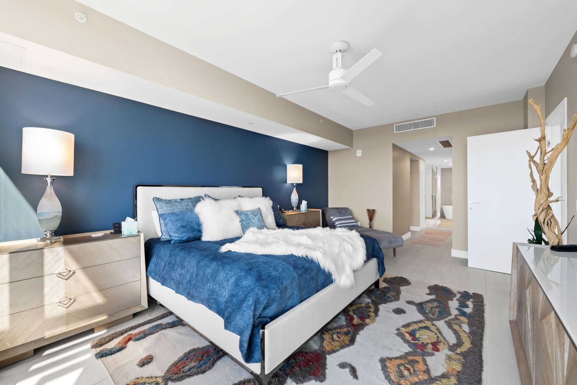 435 Bayshore, Unit 503, Fort Lauderdale, FL 33304 Photo