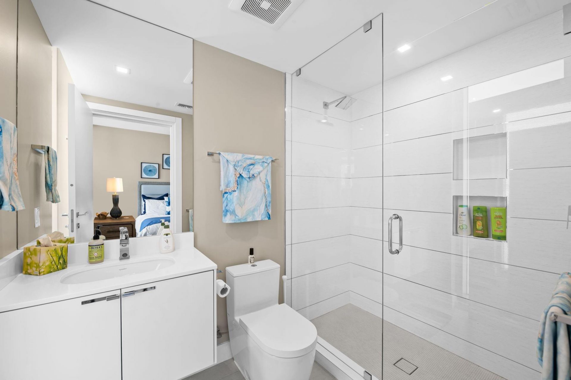 435 Bayshore, Unit 503, Fort Lauderdale, FL 33304 Photo