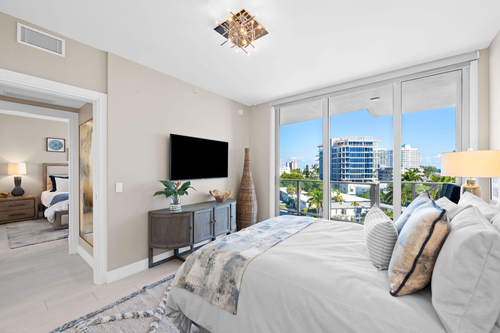 435 Bayshore, Unit 503, Fort Lauderdale, FL 33304 Photo