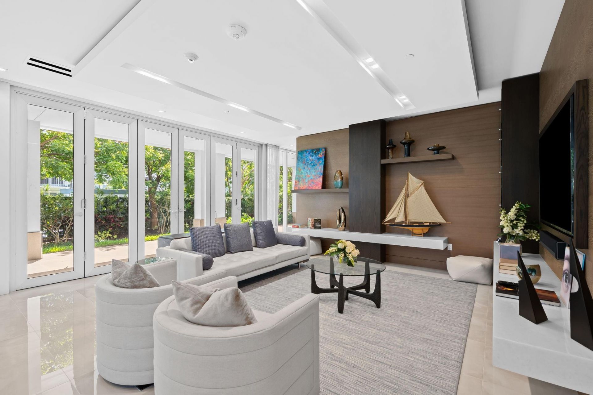 435 Bayshore, Unit 503, Fort Lauderdale, FL 33304 Photo