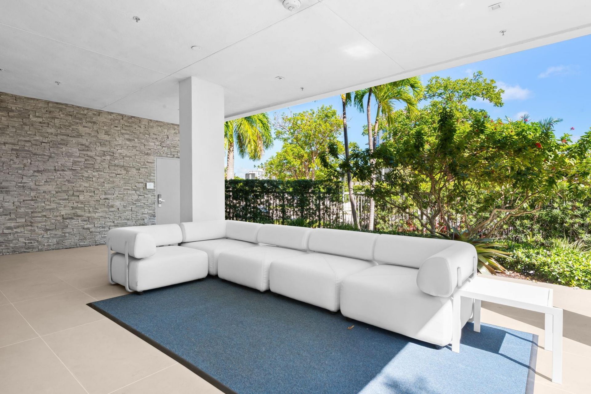 435 Bayshore, Unit 503, Fort Lauderdale, FL 33304 Photo