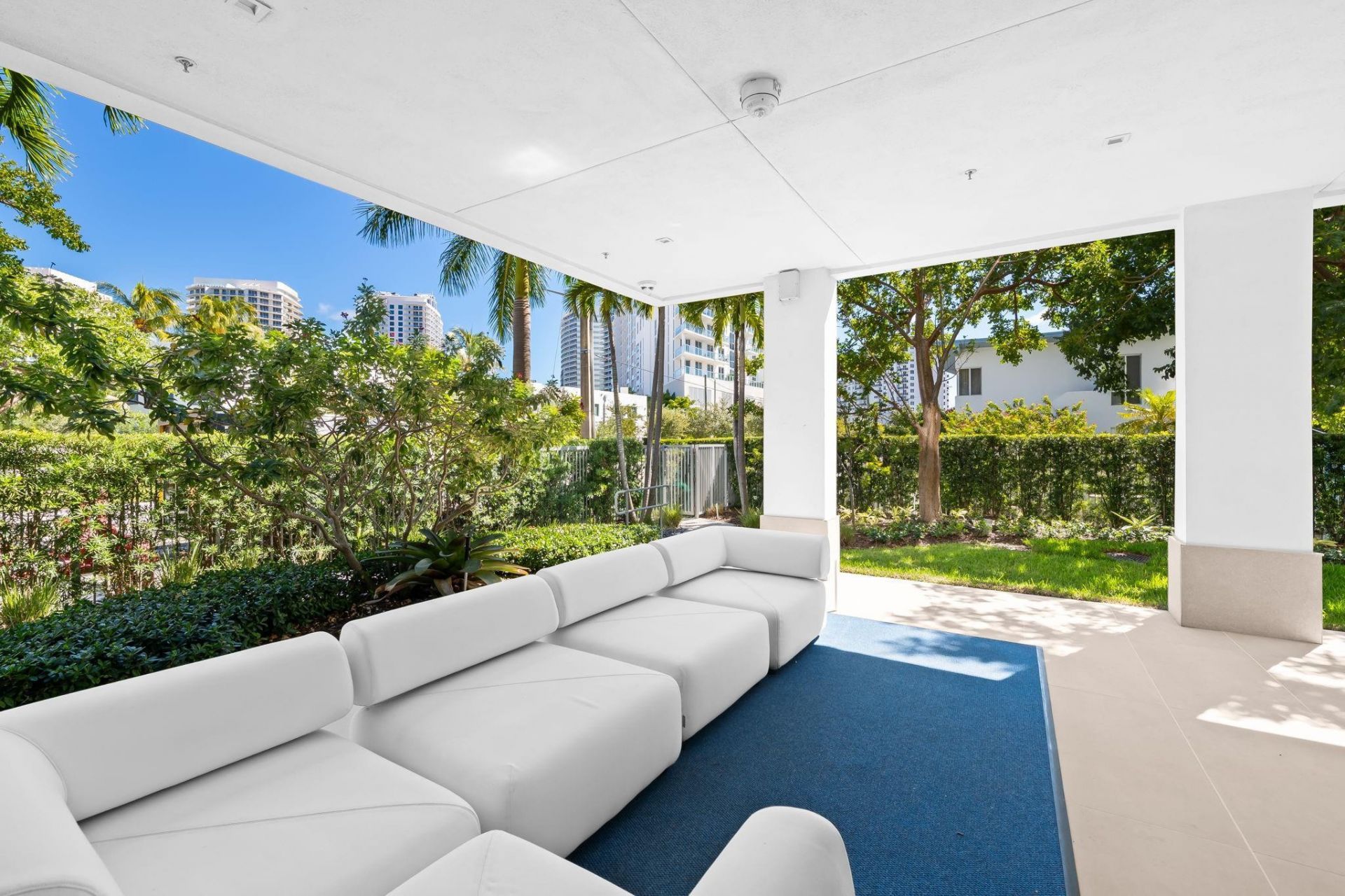 435 Bayshore, Unit 503, Fort Lauderdale, FL 33304 Photo