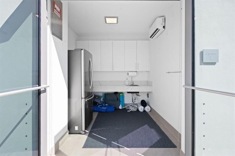 435 Bayshore, Unit 503, Fort Lauderdale, FL 33304 Photo