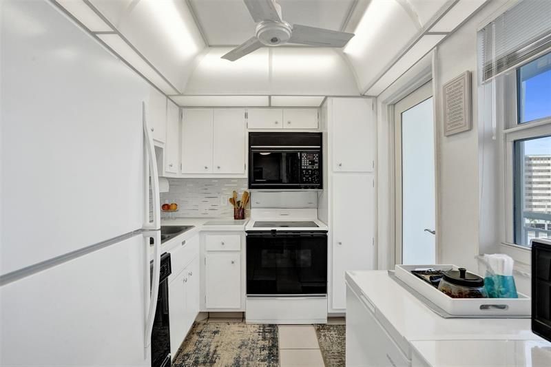 201 N Ocean Boulevard, Unit 603, Pompano Beach, FL 33062 Photo