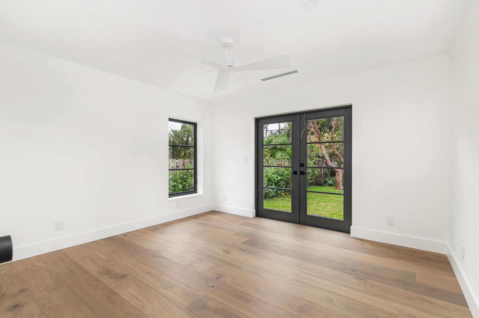 352 Palmetto Street, West Palm Beach, FL 33405 Photo