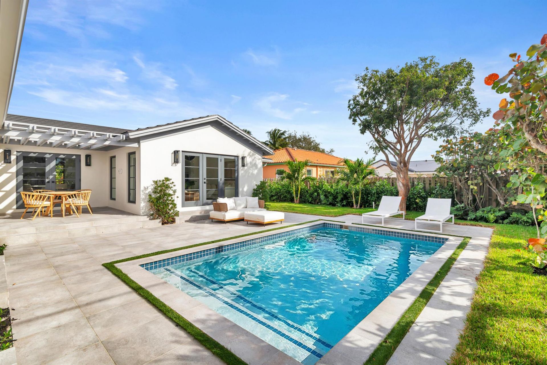 352 Palmetto Street, West Palm Beach, FL 33405 Photo