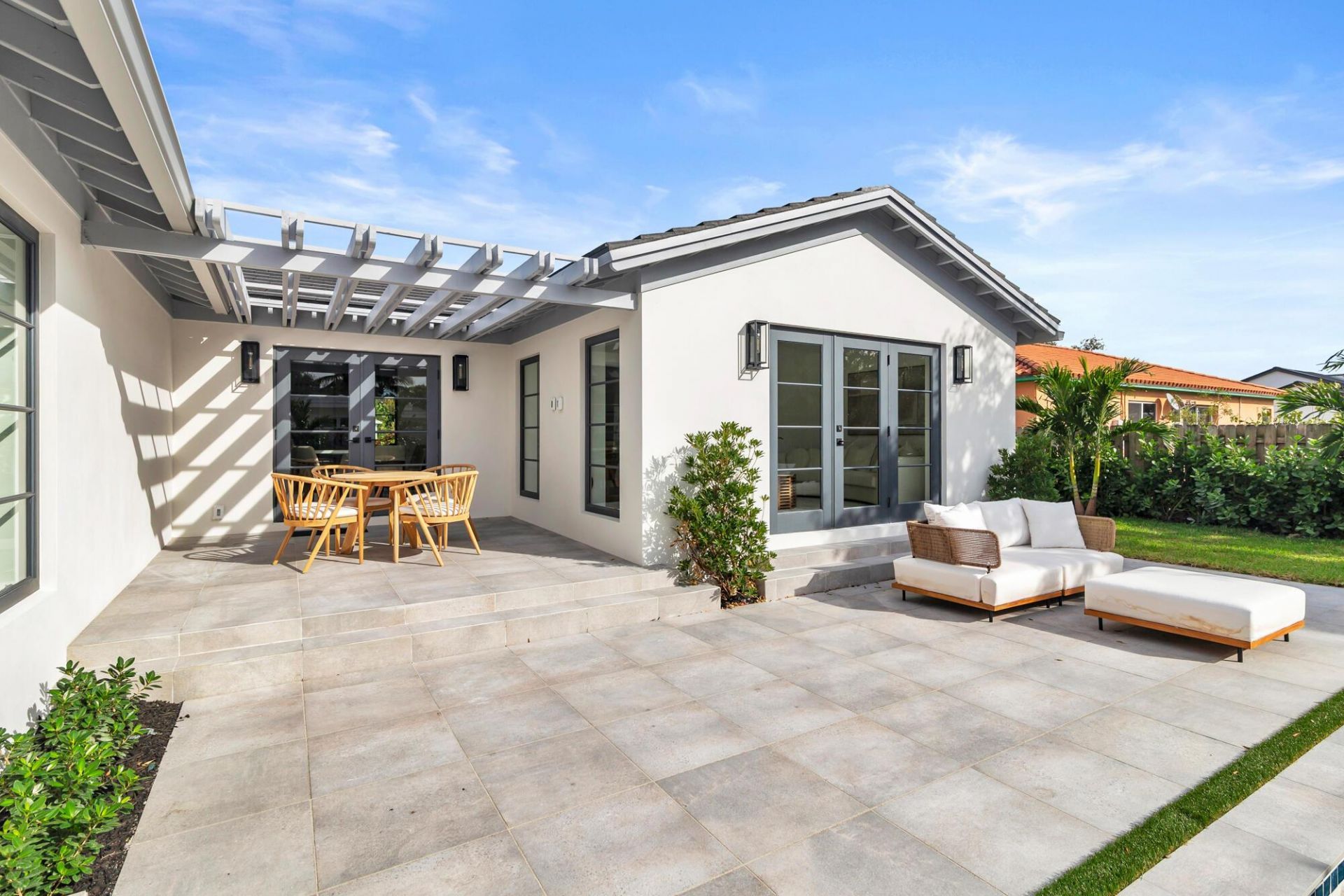 352 Palmetto Street, West Palm Beach, FL 33405 Photo