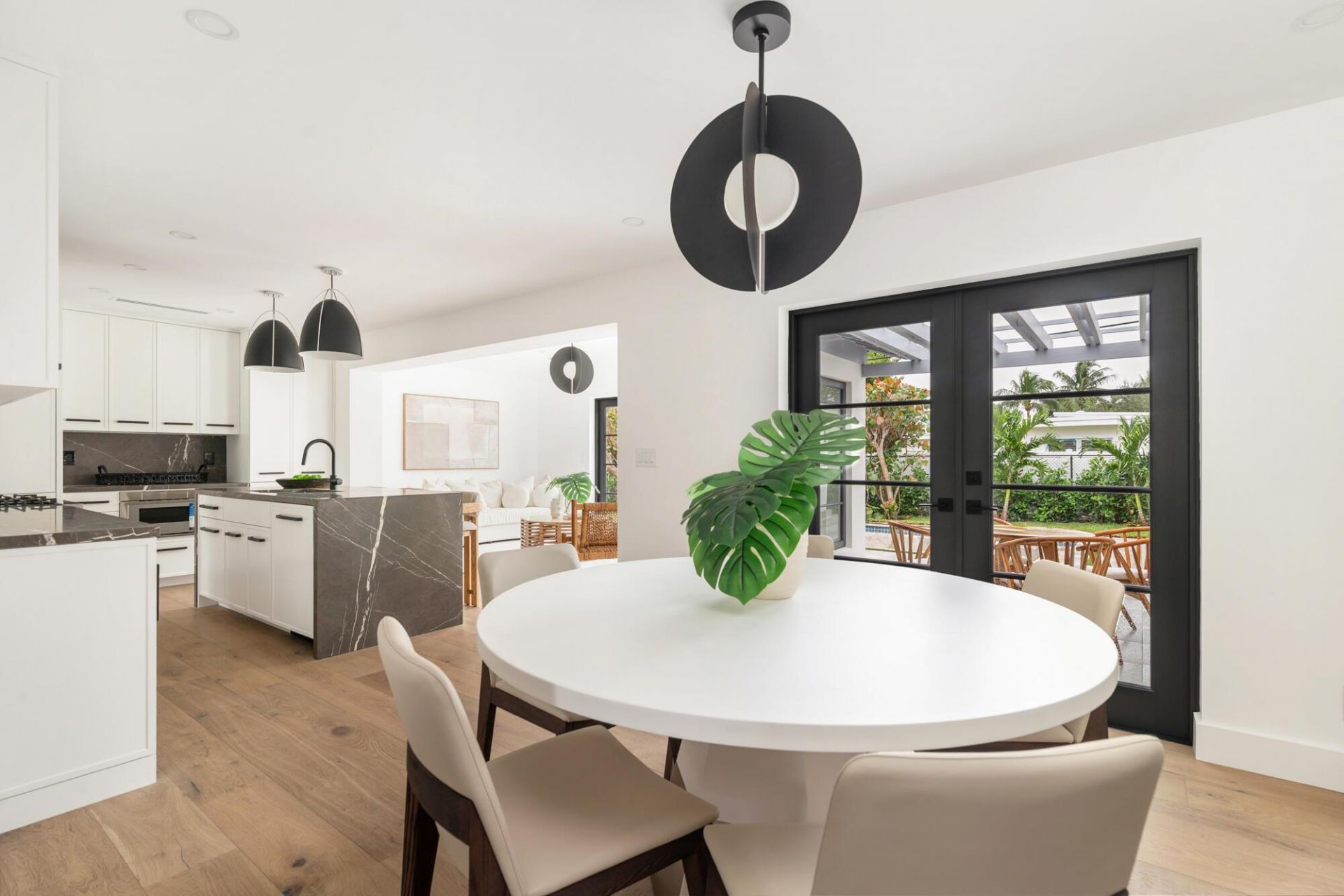 352 Palmetto Street, West Palm Beach, FL 33405 Photo