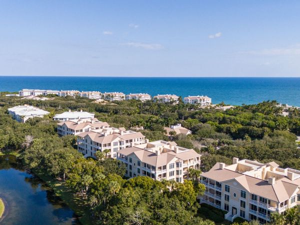 601 N Swim Club Drive, Unit 3, Indian River Shores, FL 32963