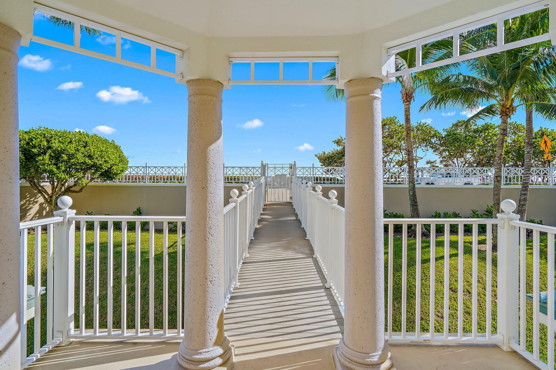 221 Ocean Grande Boulevard, Unit 407, Jupiter, FL 33477 Photo