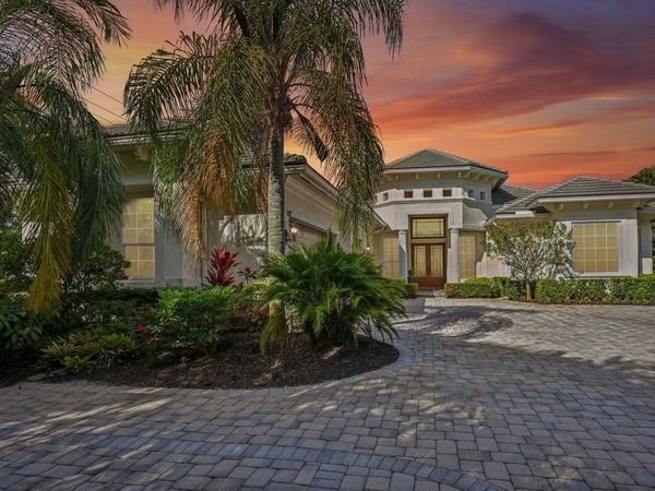 8399 SE Island Way, Jupiter, FL 33458