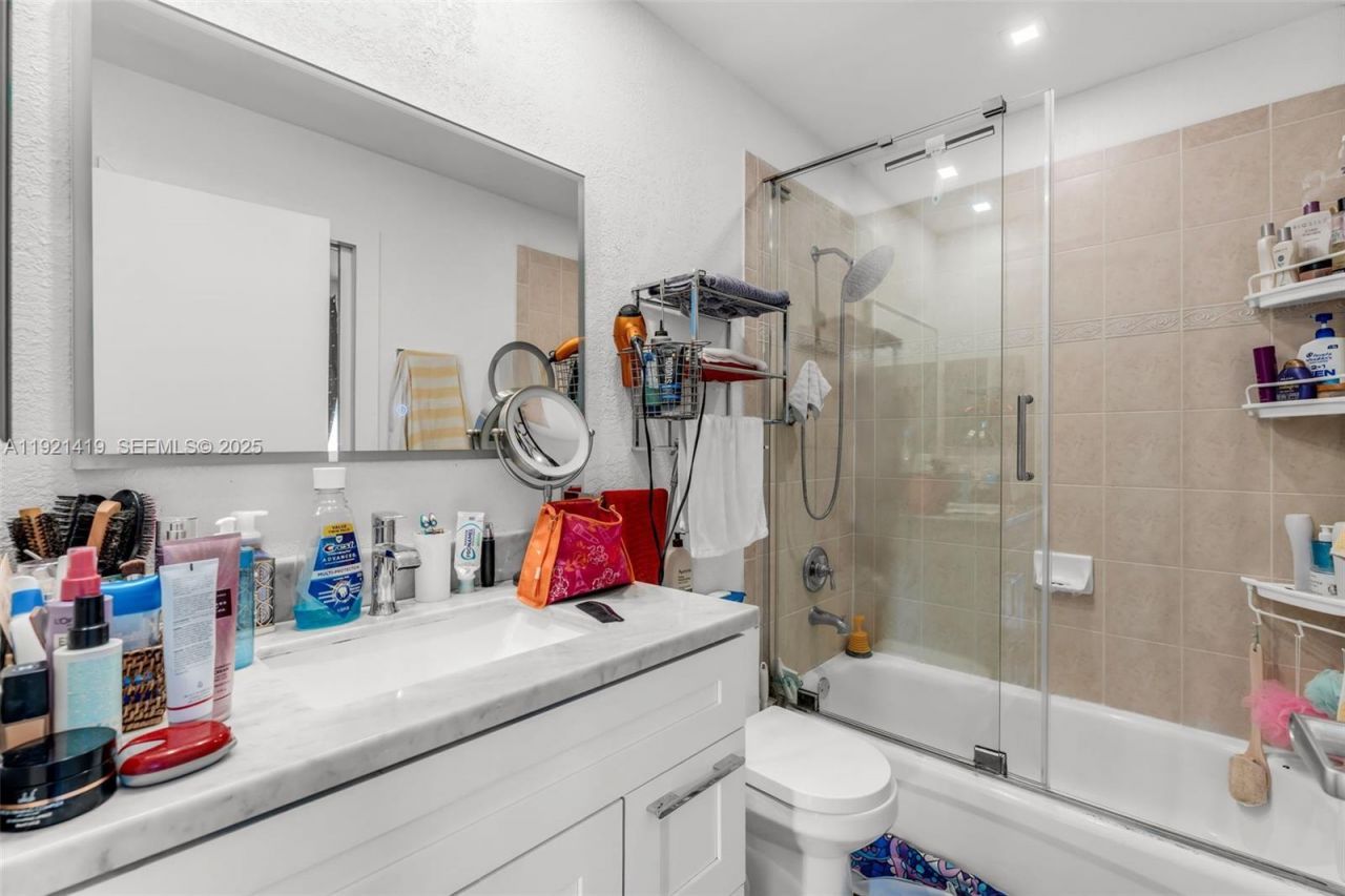 5610 NW 107th Ave, Unit 1306, Doral, FL 33178 Photo