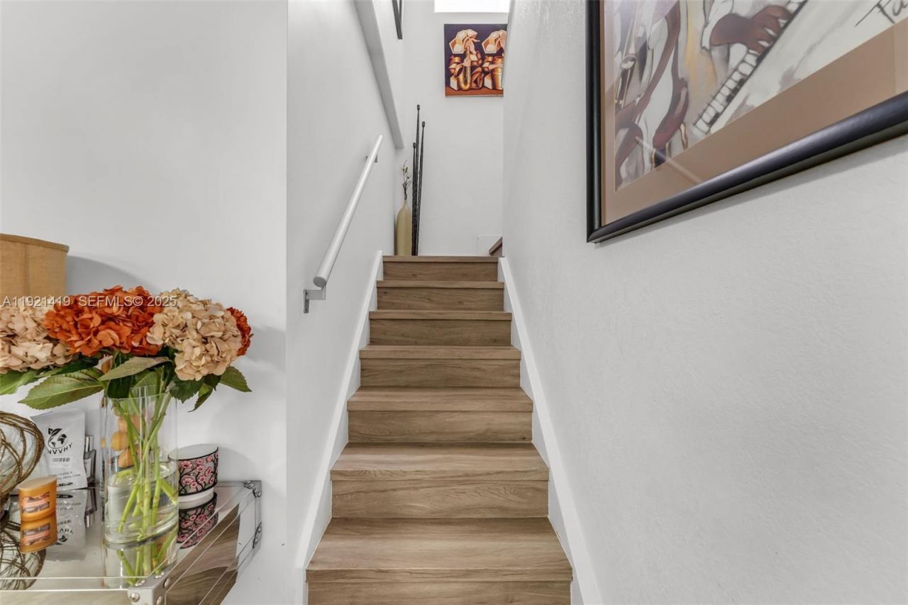 5610 NW 107th Ave, Unit 1306, Doral, FL 33178 Photo