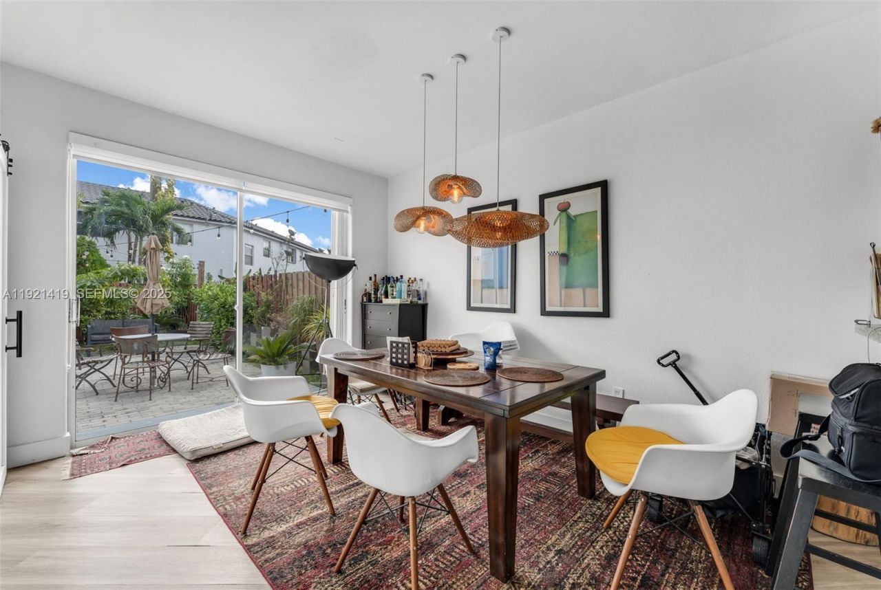 5610 NW 107th Ave, Unit 1306, Doral, FL 33178 Photo