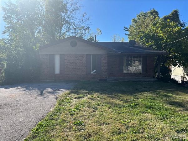 356 Scenic Drive, St Louis, MO 63137