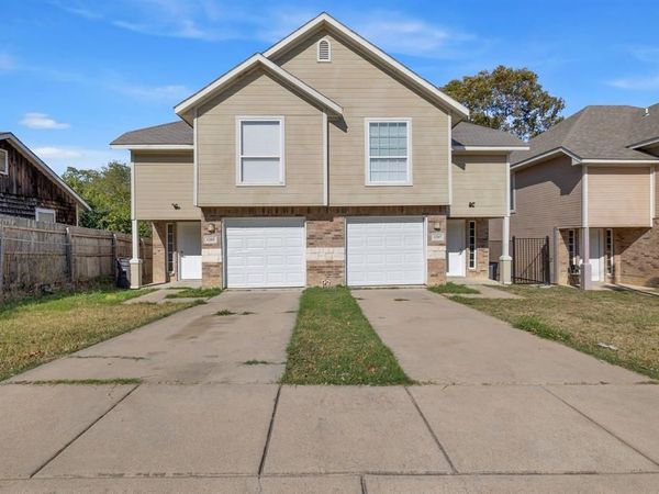 1205 E Powell Avenue, Fort Worth, TX 76104