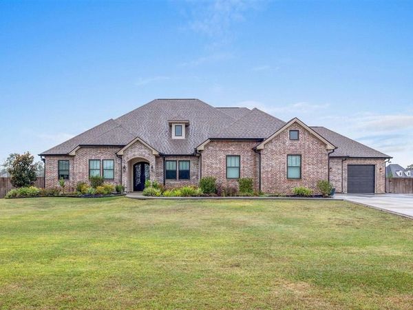 3688 E Cabella Drive E, Sulphur, LA 70665