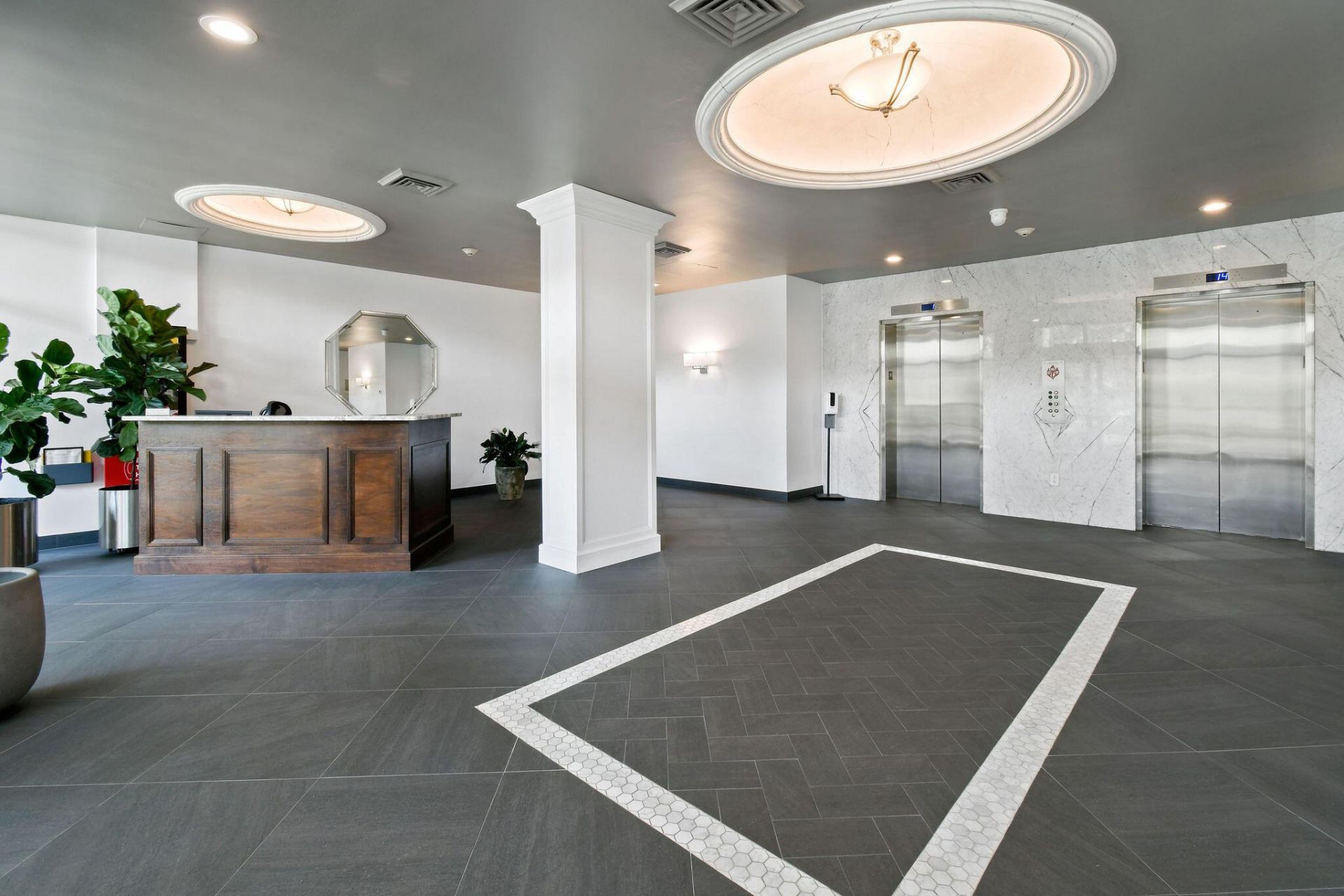 2400 Presidential Way, Unit 2006, West Palm Beach, FL 33401 Photo