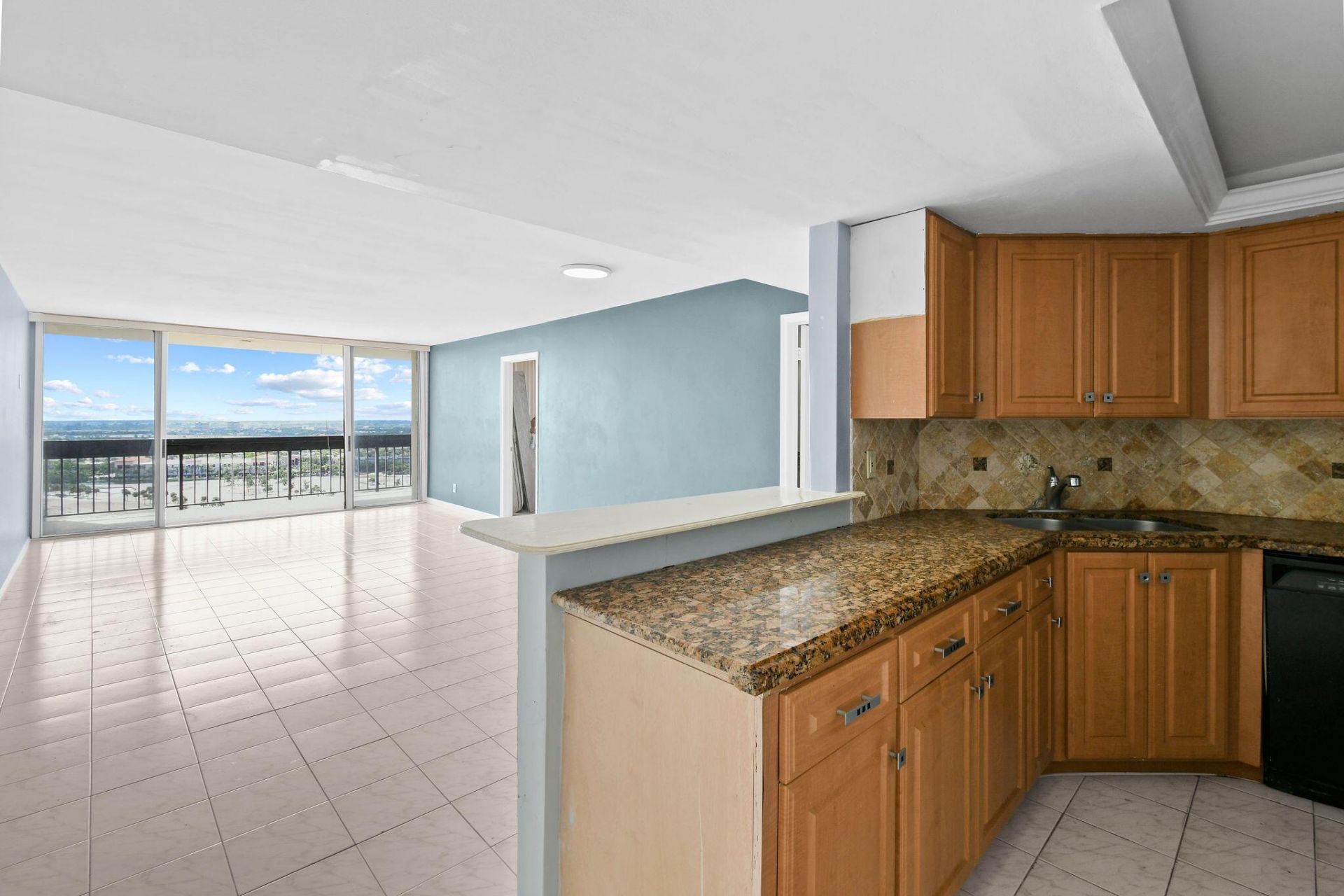 2400 Presidential Way, Unit 2006, West Palm Beach, FL 33401 Photo