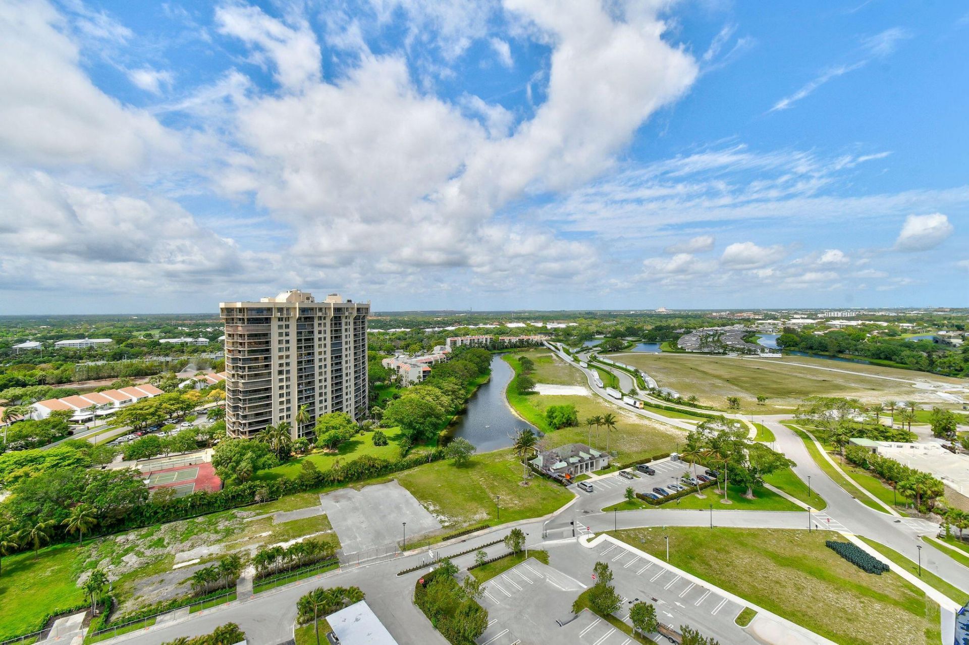 2400 Presidential Way, Unit 2006, West Palm Beach, FL 33401 Photo