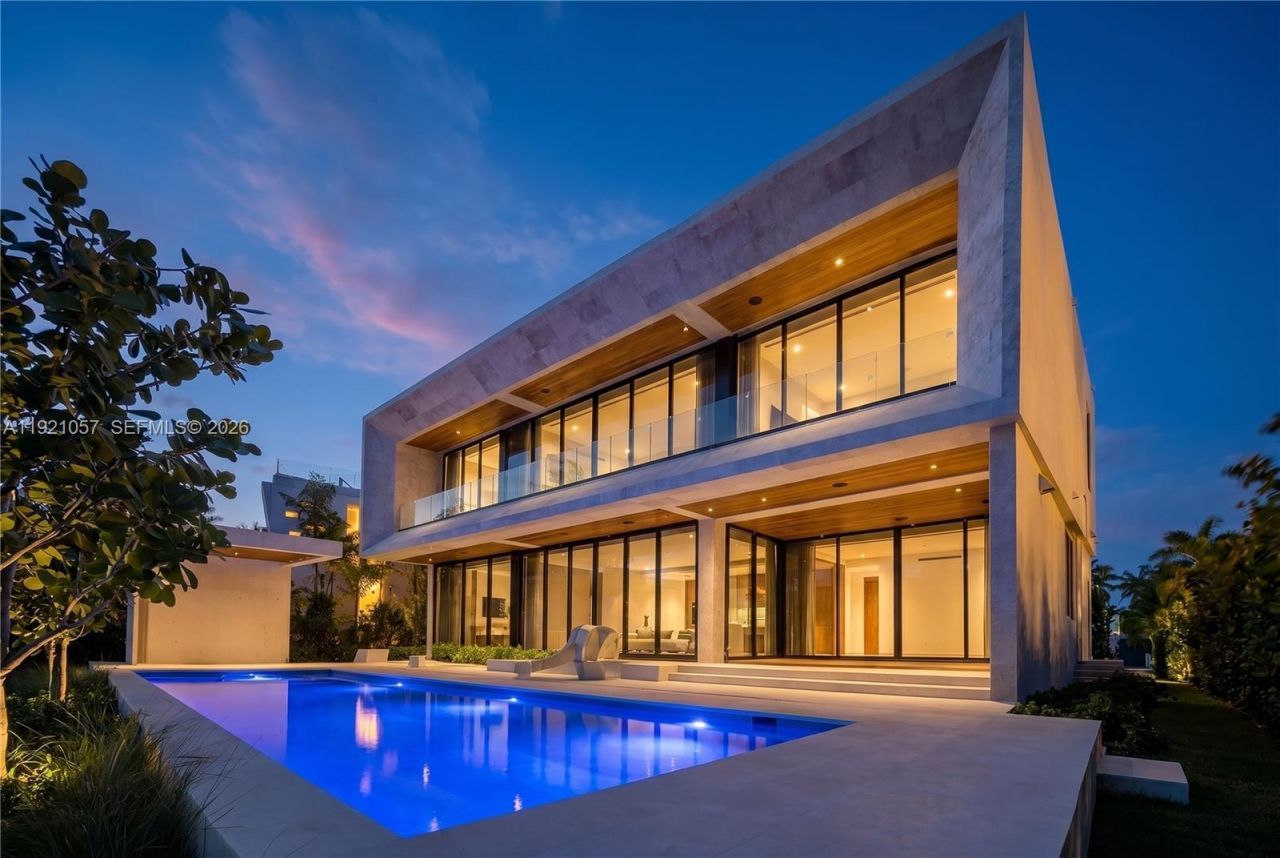 360 S Hibiscus Drive, Miami Beach, FL 33139 Photo