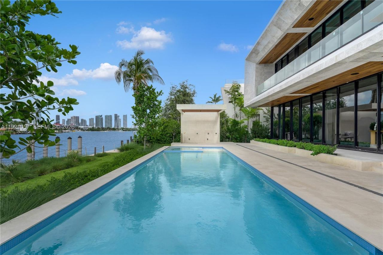 360 S Hibiscus Drive, Miami Beach, FL 33139 Photo