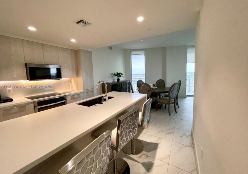 2000 Metropica Way, Unit 1009, Sunrise, FL 33323 Photo