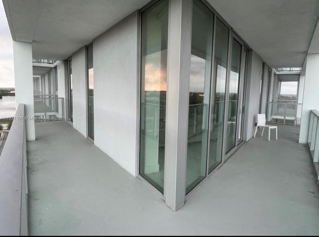 2000 Metropica Way, Unit 1009, Sunrise, FL 33323 Photo