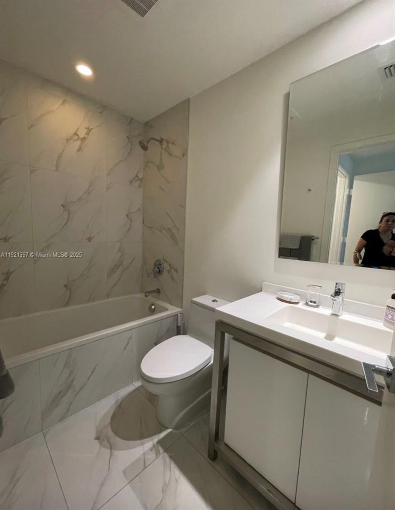 2000 Metropica Way, Unit 1009, Sunrise, FL 33323 Photo