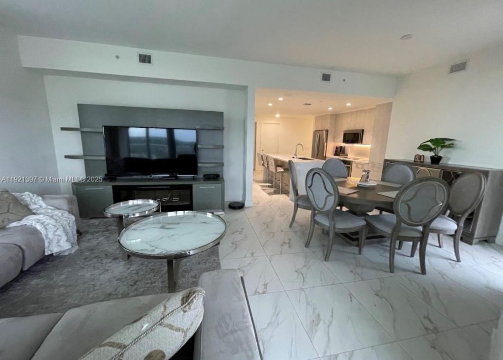 2000 Metropica Way, Unit 1009, Sunrise, FL 33323 Photo