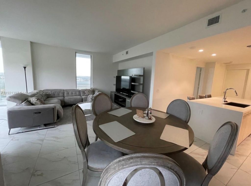 2000 Metropica Way, Unit 1009, Sunrise, FL 33323 Photo