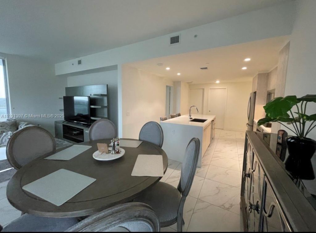 2000 Metropica Way, Unit 1009, Sunrise, FL 33323 Photo