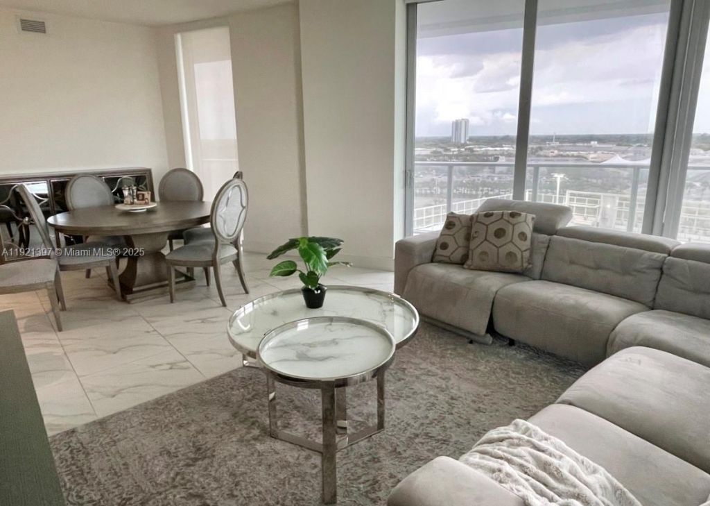 2000 Metropica Way, Unit 1009, Sunrise, FL 33323 Photo