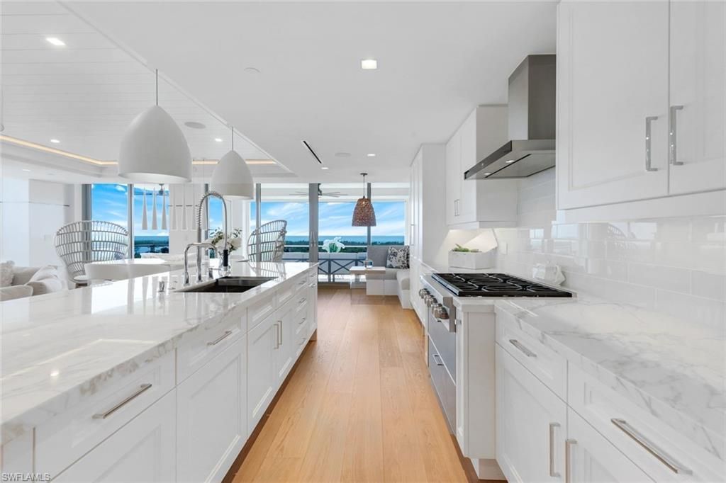 6897 Grenadier Blvd, Unit 601, Naples, FL 34108 Photo