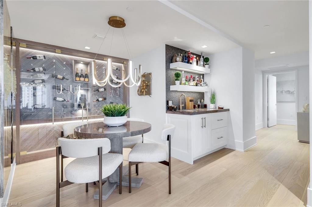 6897 Grenadier Blvd, Unit 601, Naples, FL 34108 Photo