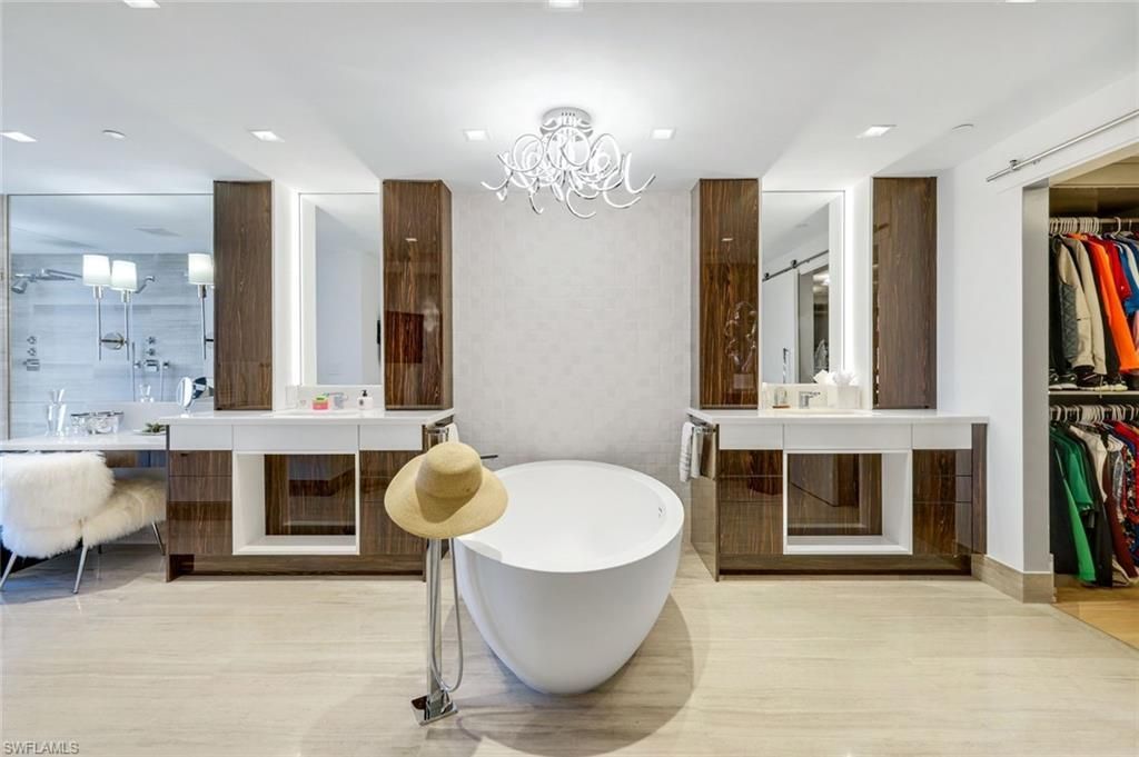 6897 Grenadier Blvd, Unit 601, Naples, FL 34108 Photo