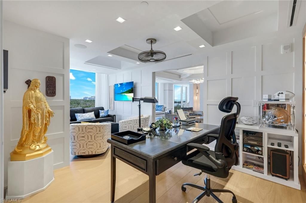 6897 Grenadier Blvd, Unit 601, Naples, FL 34108 Photo