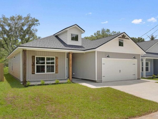 1421 Madelyn Woods Dr, Pensacola, FL 32506