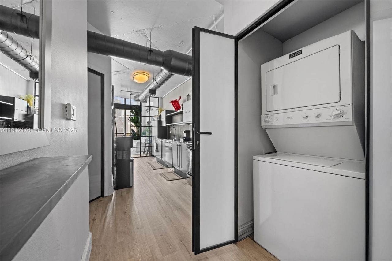 690 SW 1st Ct, Unit 2101, Miami, FL 33130 Photo